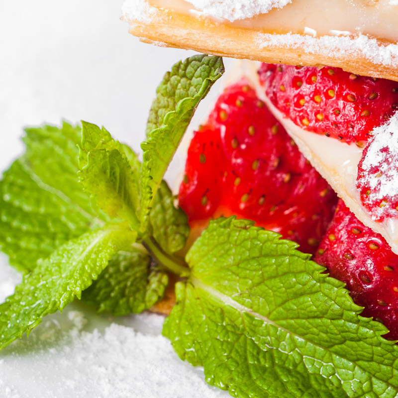 Fresh strawberry closeup dessert still-life food photography photo7it studio shoot